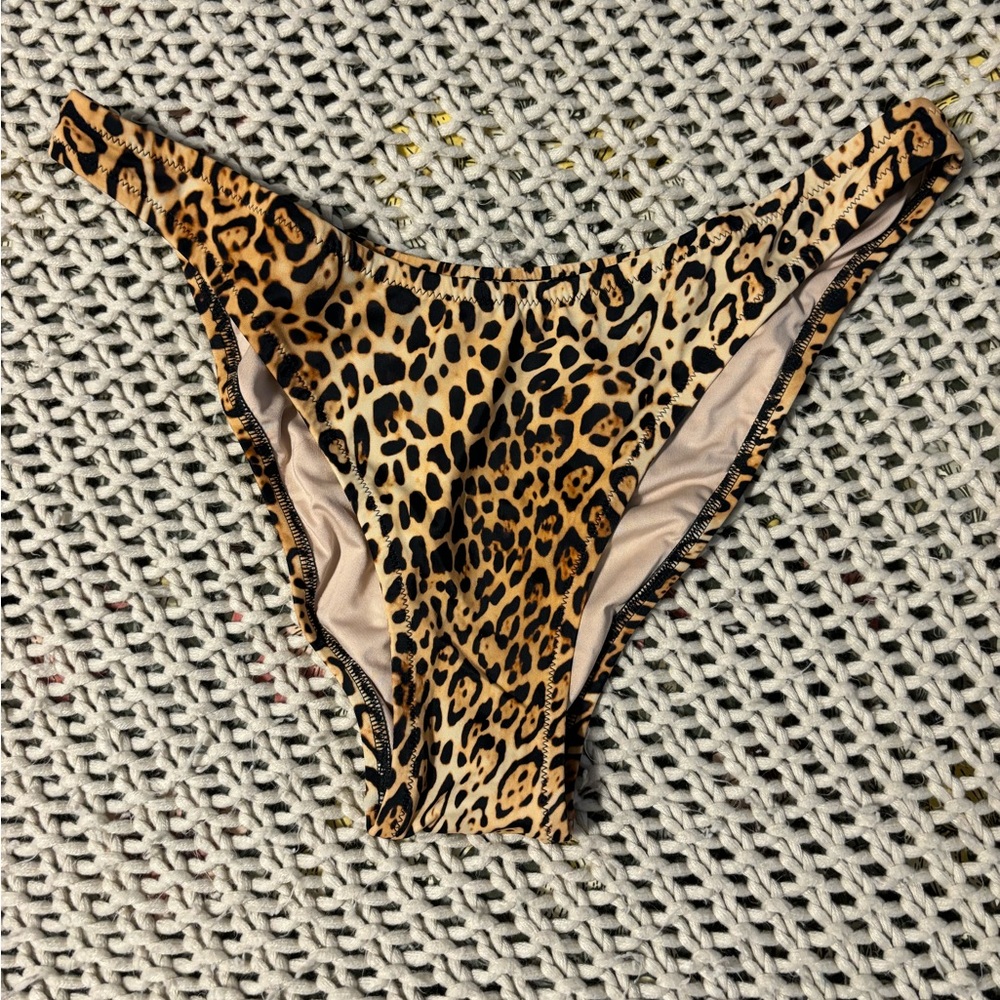 Women’s swim bottoms